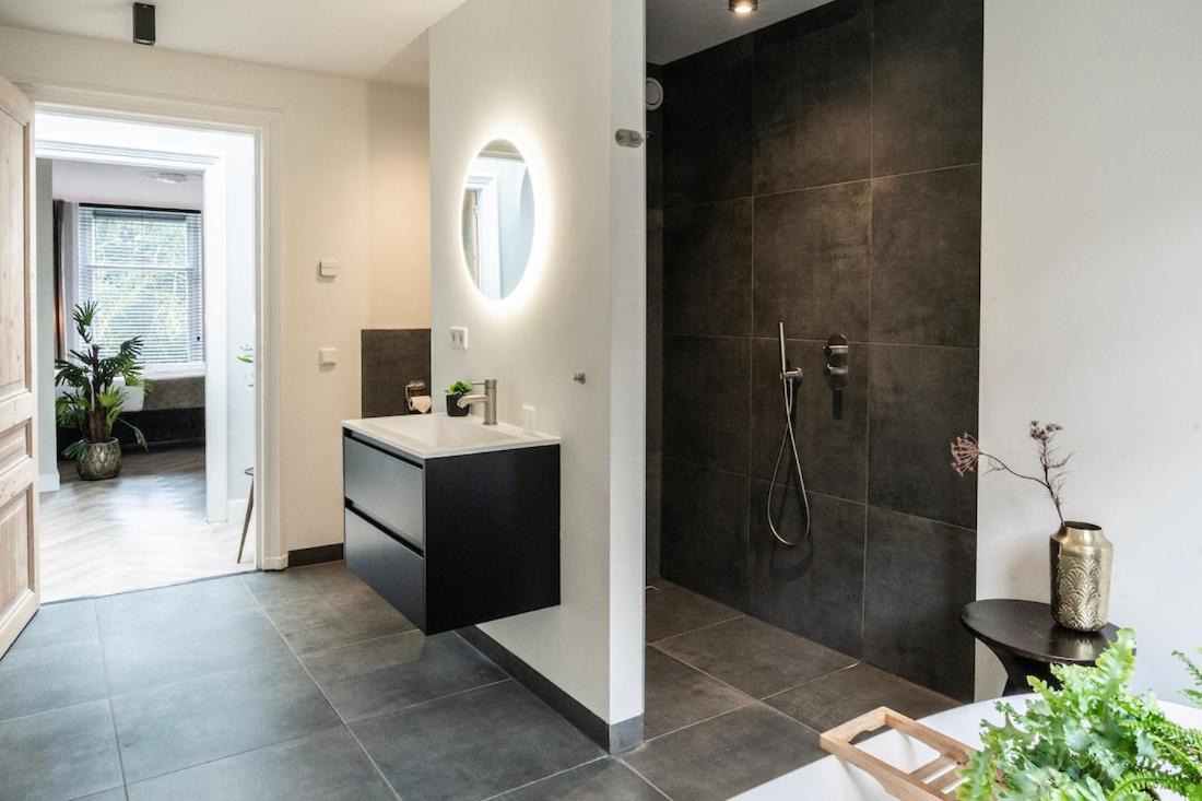 Xxl Loft With Bath Located Stadsvilla Tilburg Exterior photo